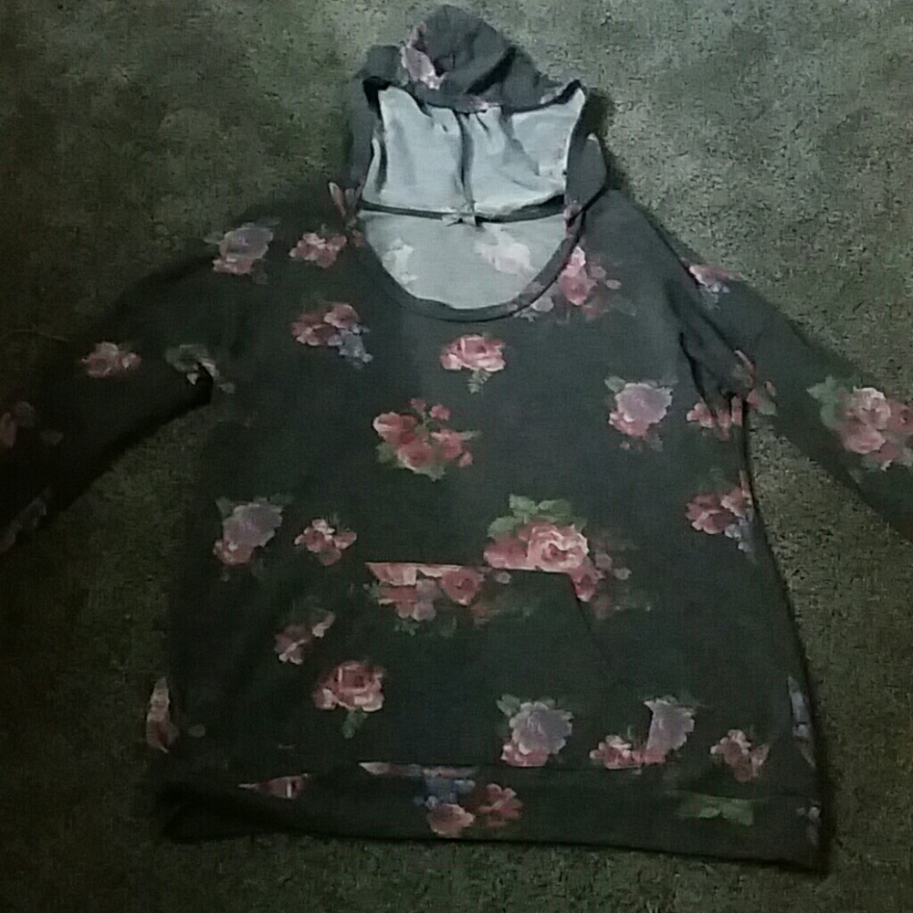 Grey sweater with pink flowers